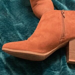 EUC faux suede heeled booties
